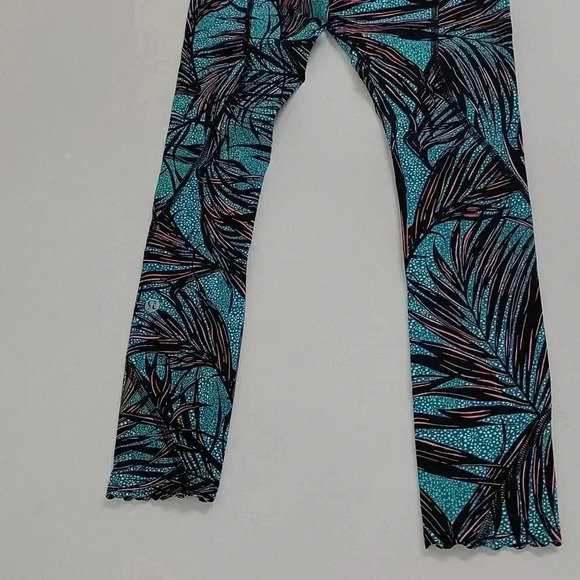 Lululemon Tight Stuff Tight Mini Palm Lace Tofino Teal Multi - Picture 9 of 12